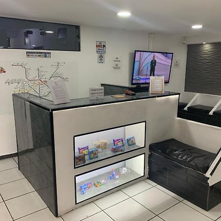 Estacao Hostel - Em Frente Ao Metro São Paulo Eksteriør billede